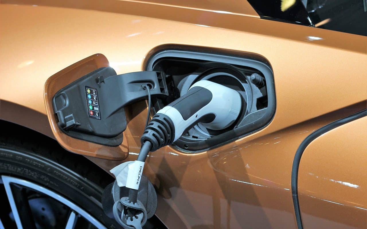 recharger une voiture hybride