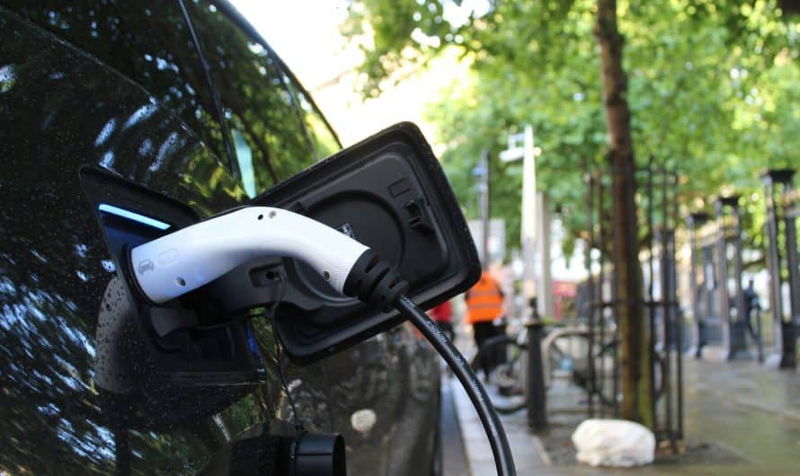 L’avenir électrique : le rôle des voitures électriques dans la redéfinition de la mobilité urbaine