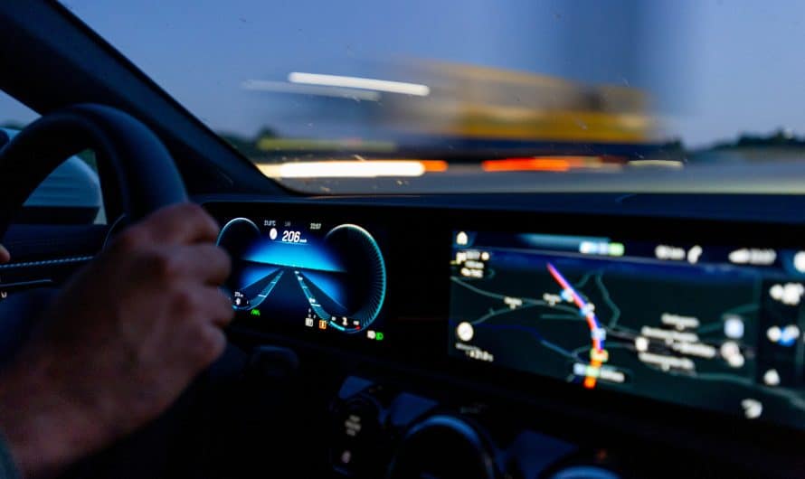 Conduite Autonome et Électrification : Le Futur de l’Automobile en Marche