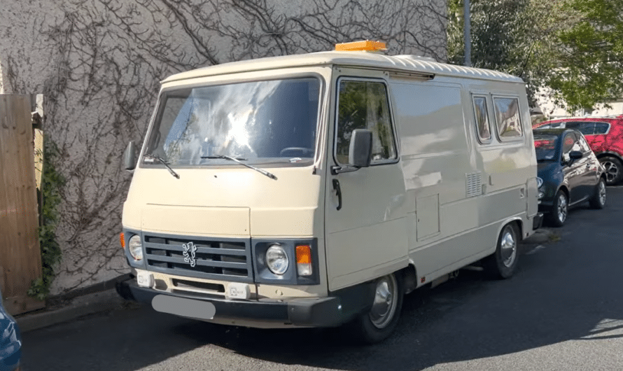 Tout savoir sur le Peugeot J9 : historique et caractéristiques