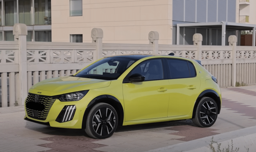 Découverte de la Peugeot e-208 : un look moderne et une conduite électrique adaptée à la ville