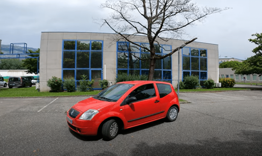 Découvrez l’histoire de la Citroën C2 et ses caractéristiques techniques