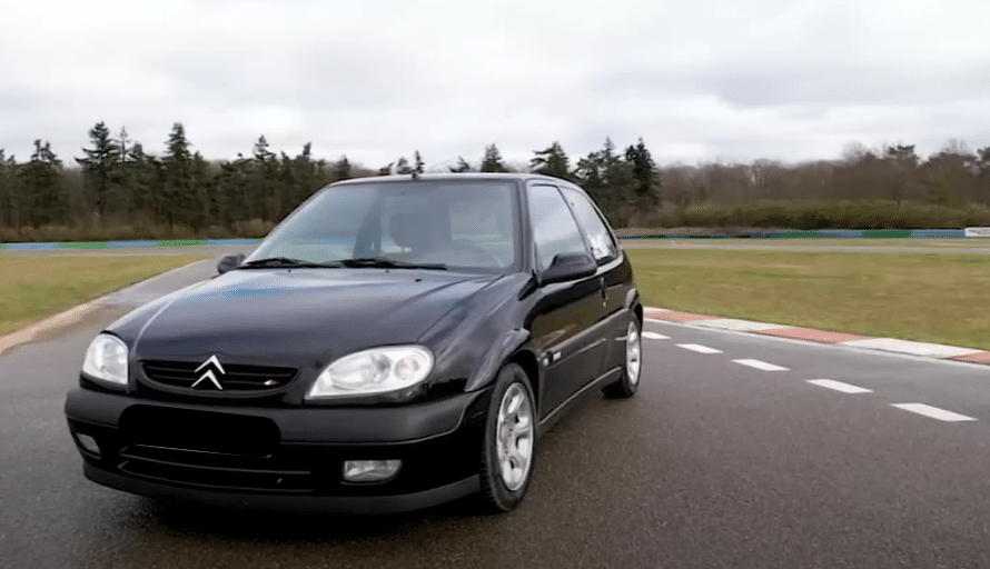 Tout savoir sur la Citroën Saxo : histoire, caractéristiques et influences