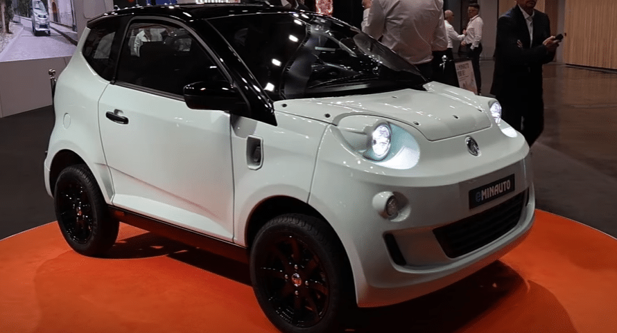 Voiture sans permis blanche vs rouge : quel coloris choisir et pourquoi ?